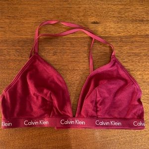 Calvin Klein M adjustable strap unlined bra EUC Burgundy Maroon